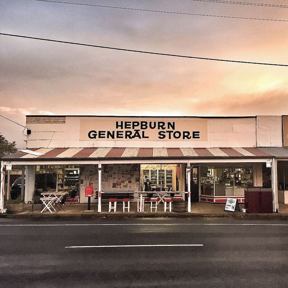 HEPBURN SPRINGS MOTOR INN 2/50