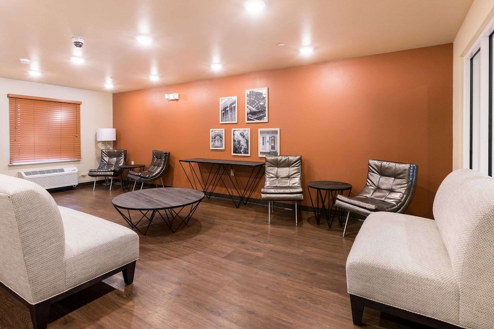 WoodSpring Suites Lafayette 16/26