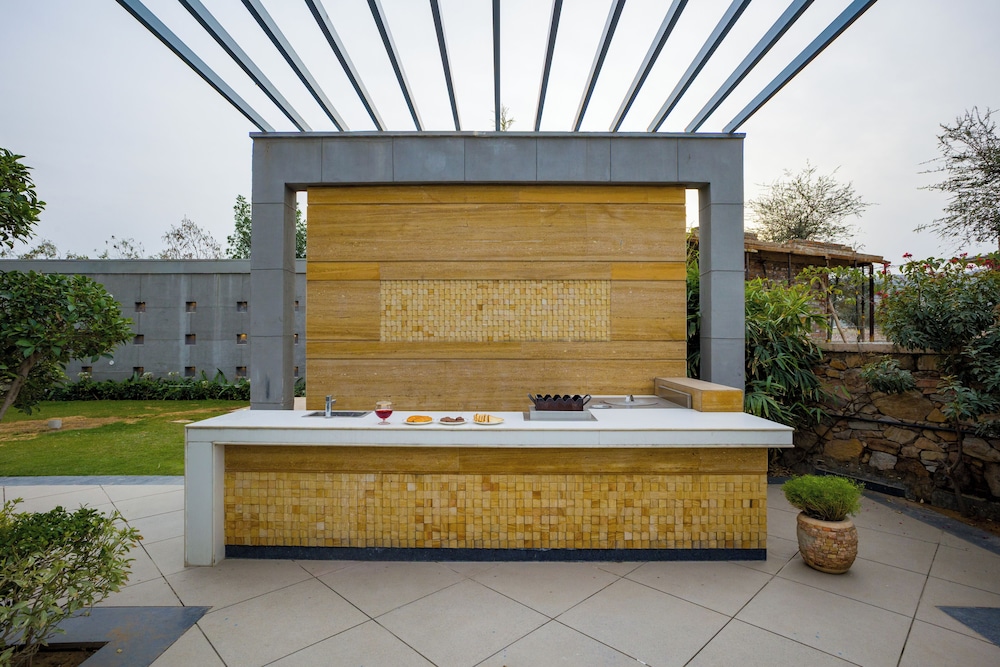ELIVAAS Noah's Ark 3BHK Villa with Pvt Pool, Garden and Gazebo 11/64