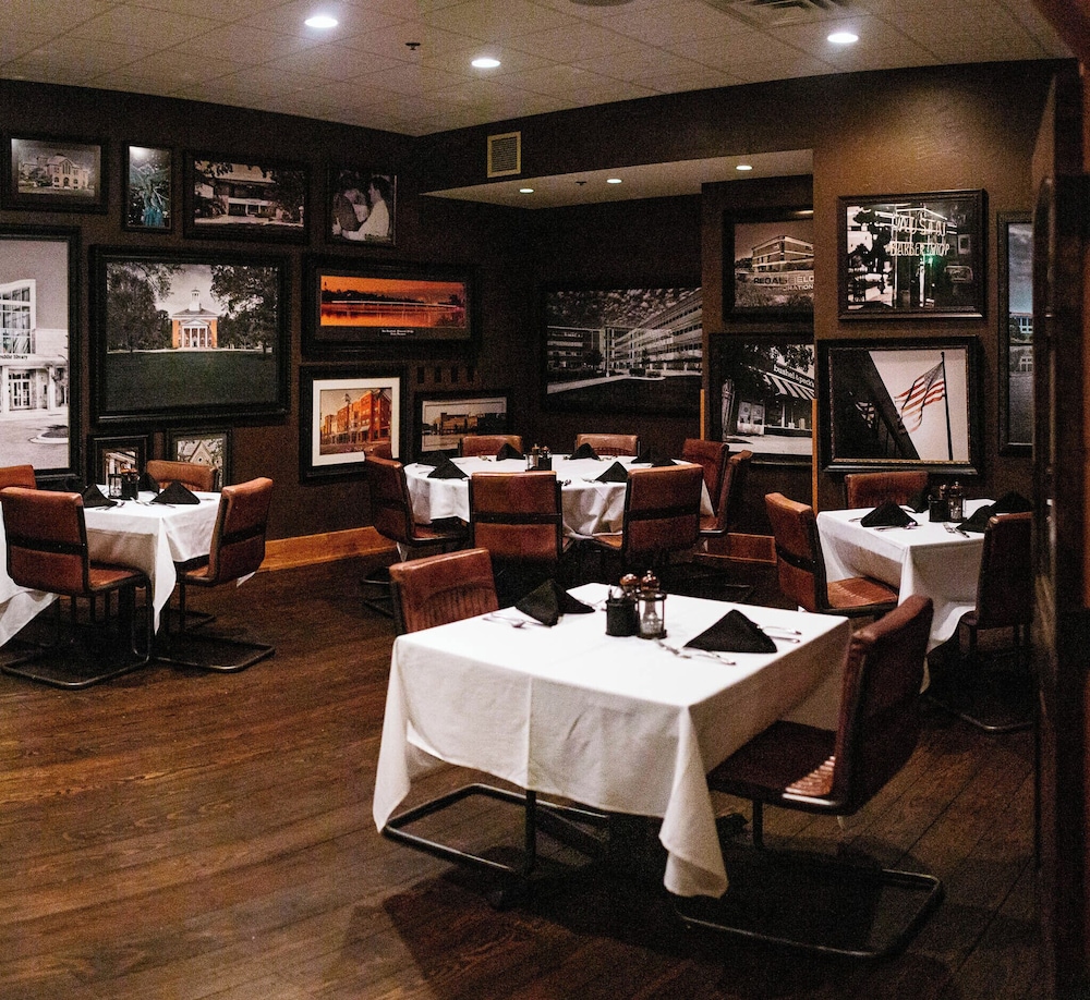 Ironworks Hotel 38/48