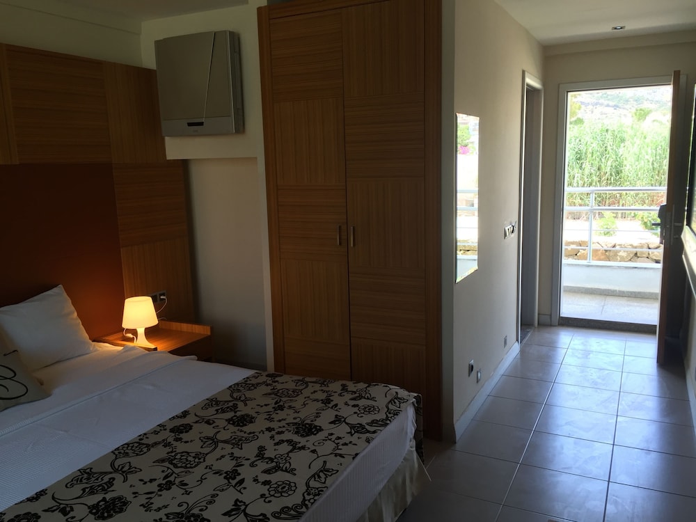 Butikhan Hotel 26/69