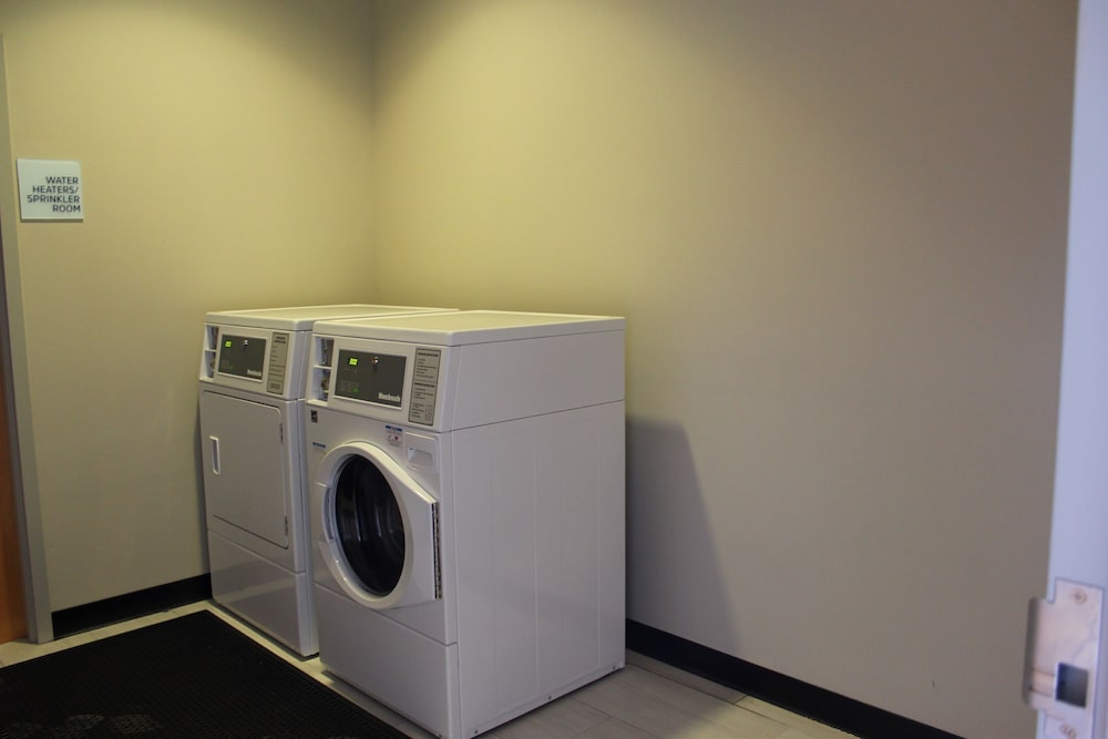 Holiday Inn Express Forest City 22/45