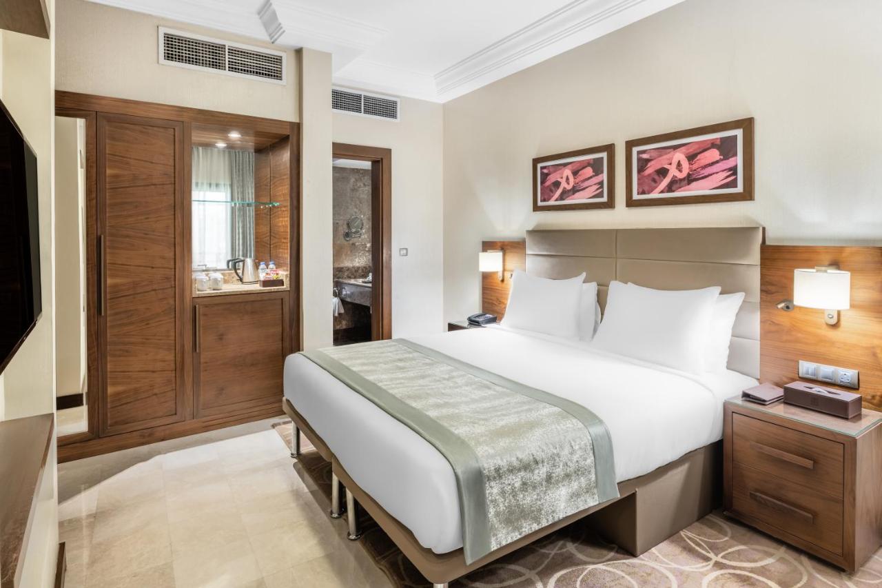 غرفة قياسية بسرير مزدوج