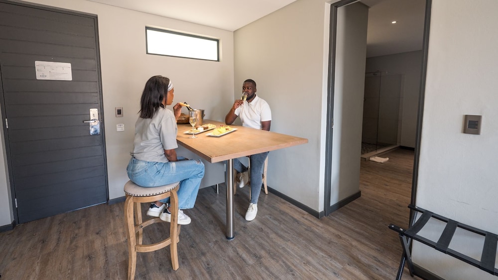 ANEW Resort Vulintaba Newcastle 6/50