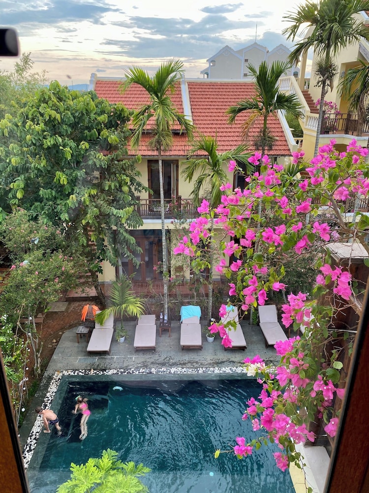 Villa Orchid Garden Riverside 77/83