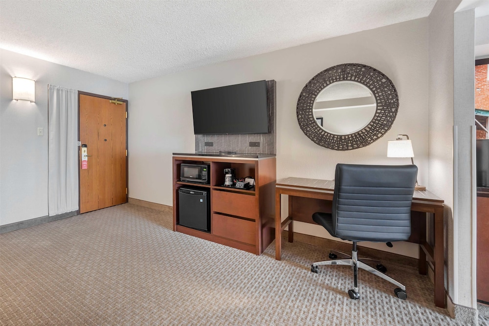 Drury Inn and Suites Paducah 45/50