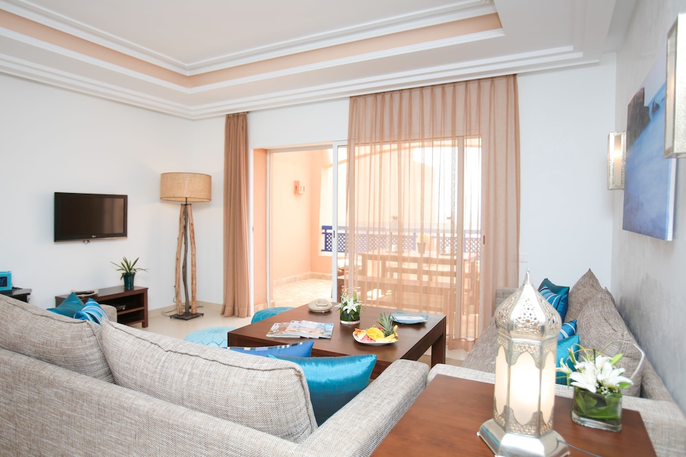 Paradis Plage Surf Yoga Spa Resort 55/83
