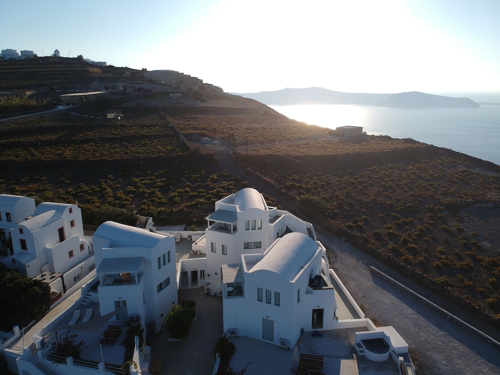 ATHIRI HOTEL 42/50