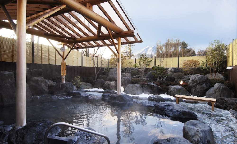 Resort Inn Fuyo Kawaguchiko Inter Store photo5