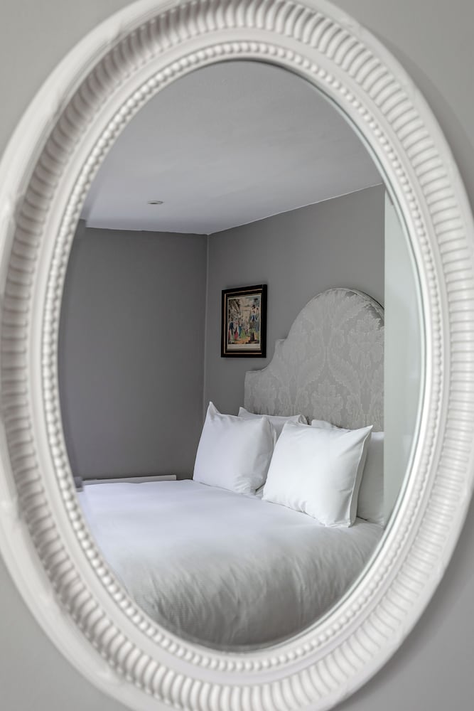 No 30 Knightsbridge 26/53