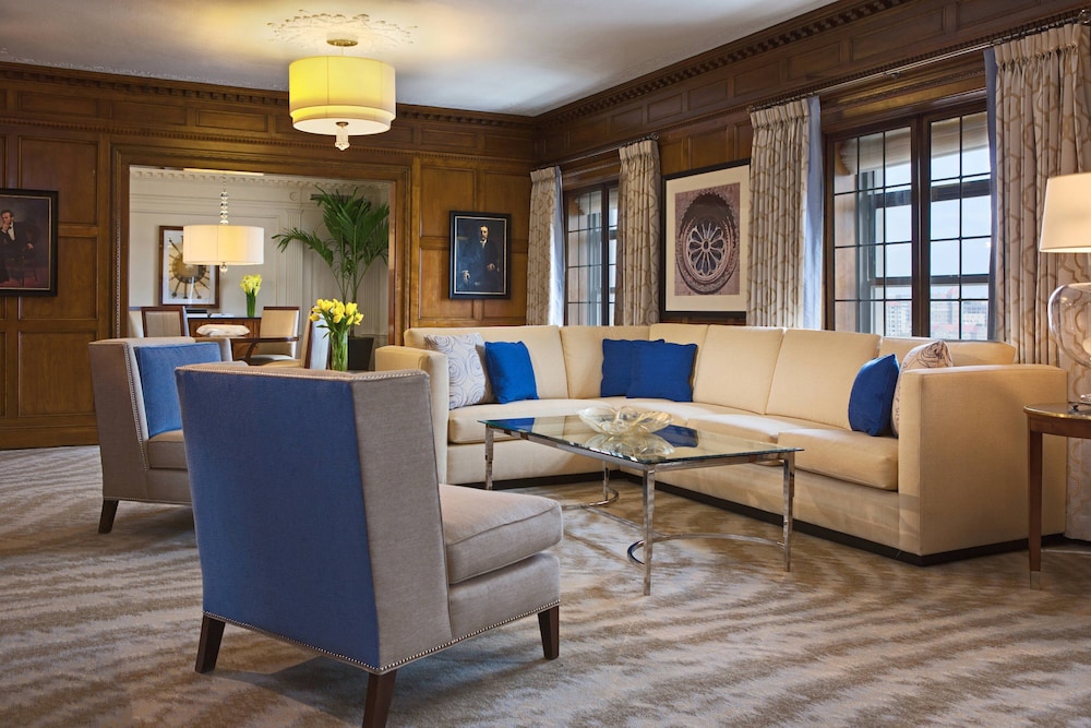 PEORIA MARRIOTT PERE MARQUETTE 32/50