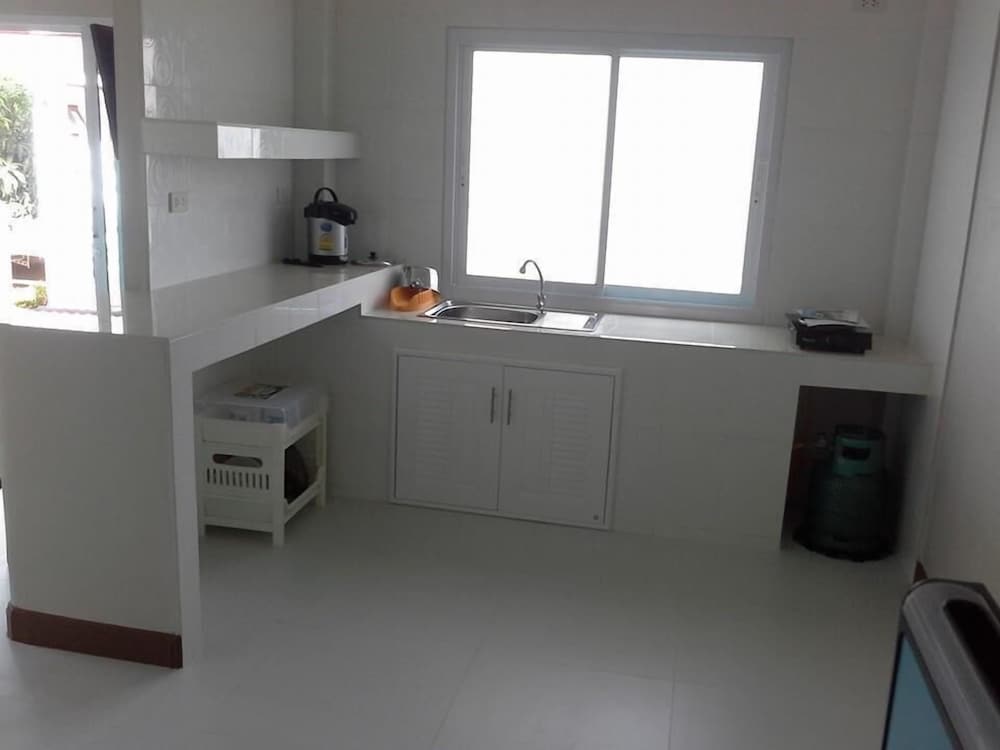 Krisada Beach Resort 19/56