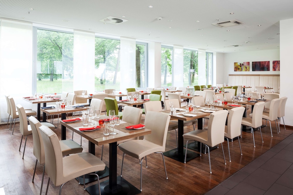 Park Inn By Radisson Frankfurt Airport 35/50