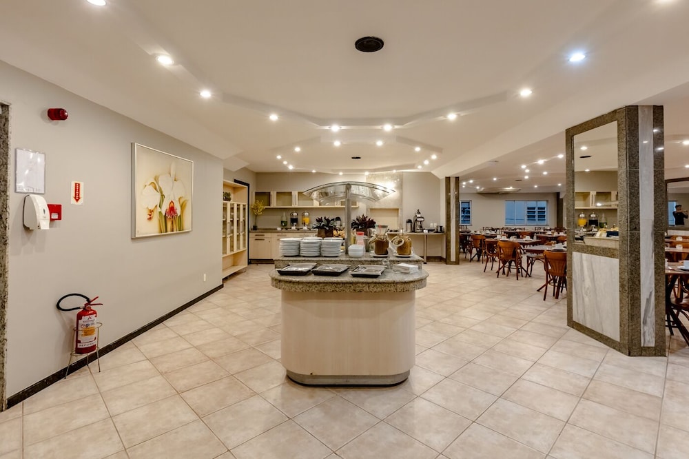 Pires Hotel 6/61