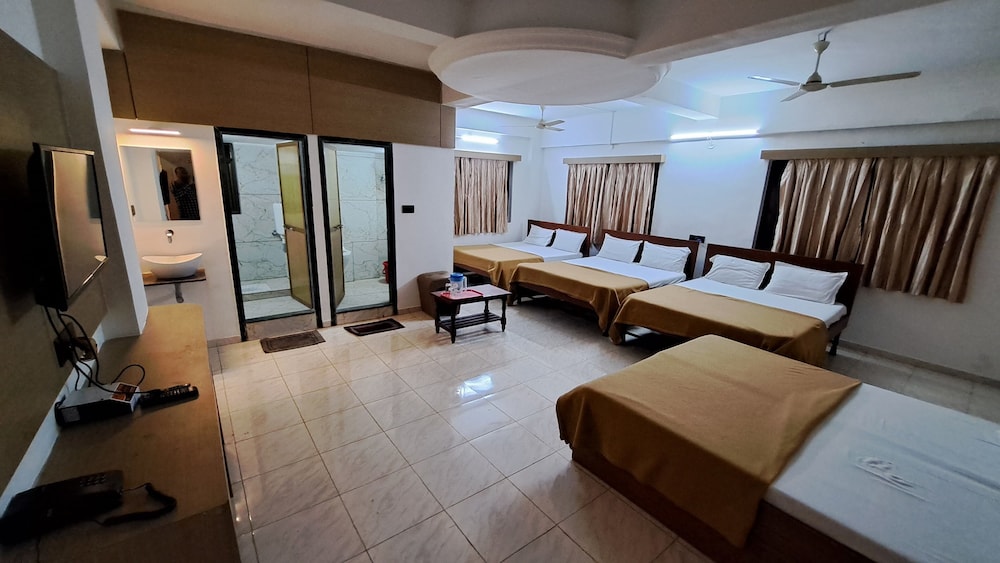 Hotel Dhruv Palace 26/47