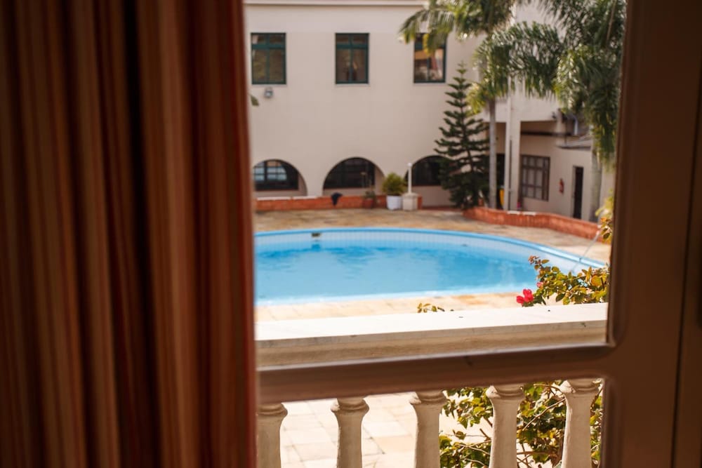 Hotel Atlantico Praia 43/50