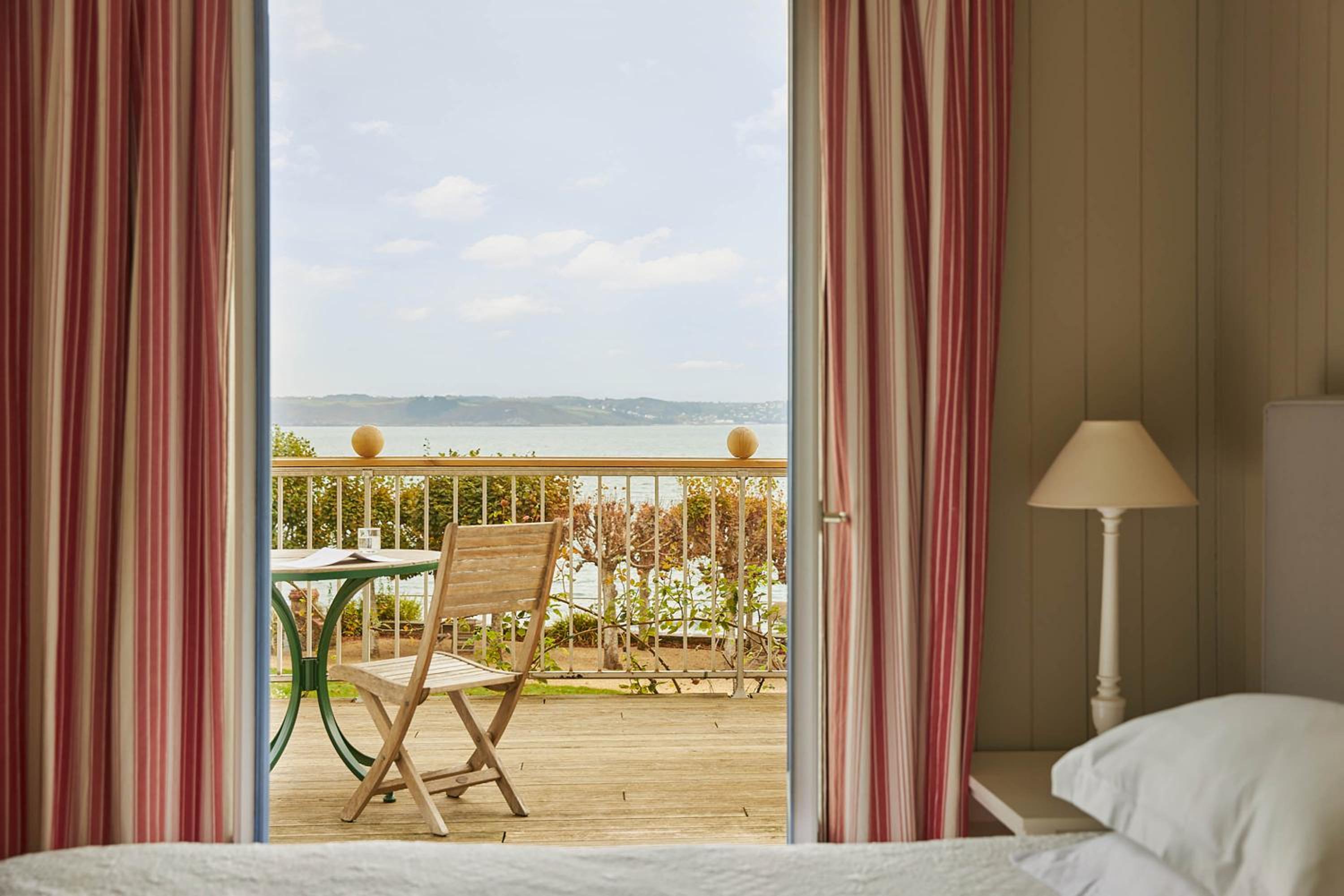 غرفة بريميوم بإطلالة على البحر بشرفة، Grand Hotel Des Bains the Originals Relais 5/5