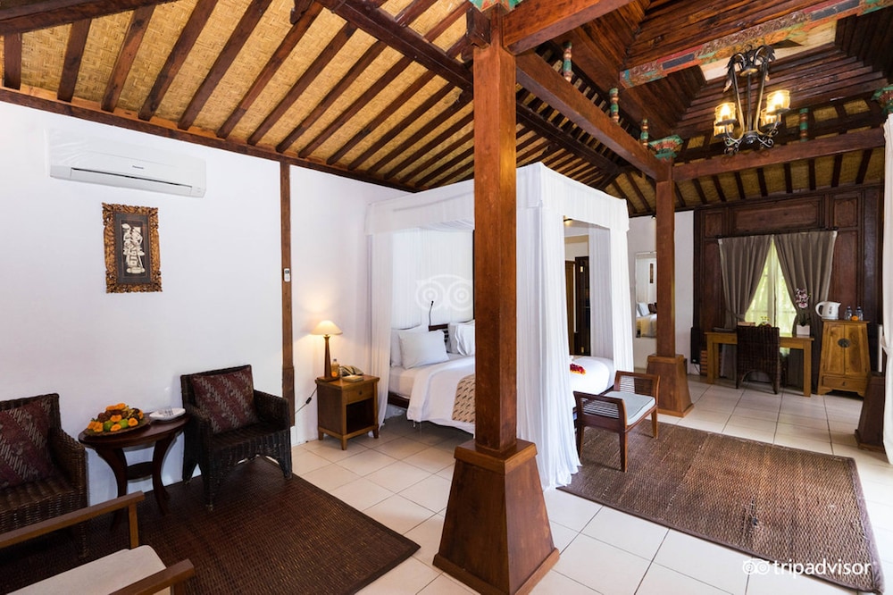 VILLA BERAWA BALI 52/77
