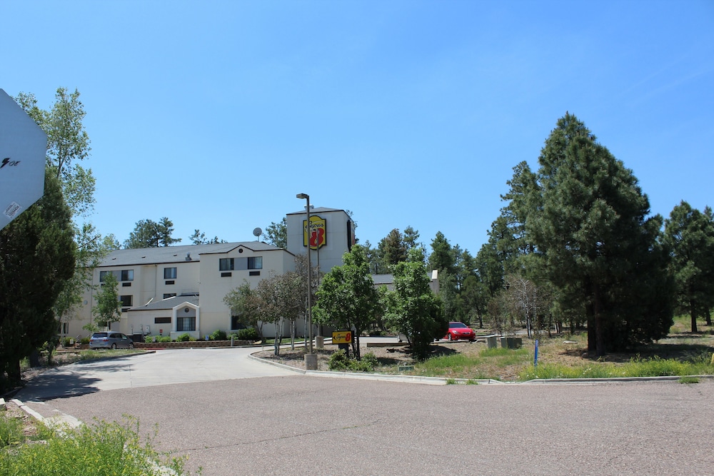Super 8 by Wyndham Show Low 4/54