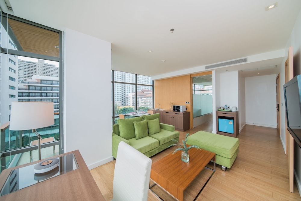 Seven Zea Chic Hotel 30/50