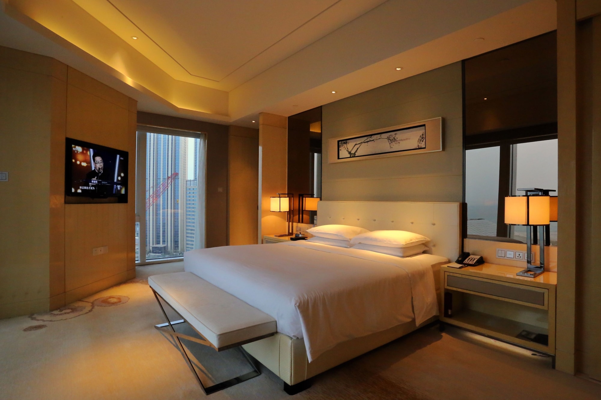 غرفة تنفيذية بسرير كينج مع دخول الصالة، HILTON DALIAN 7/10