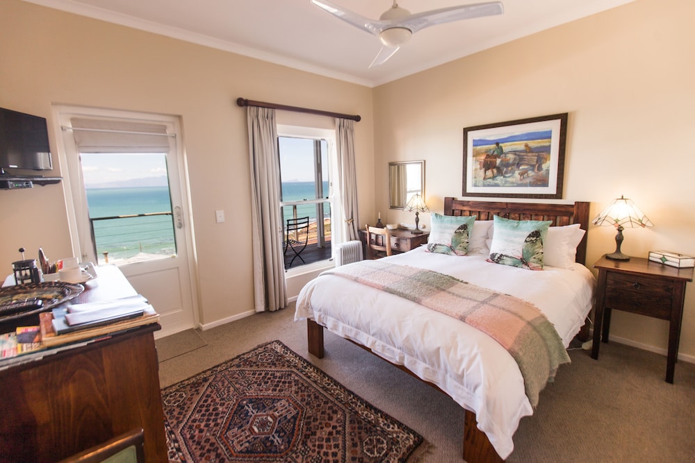 Moonglow Guest House 7/21