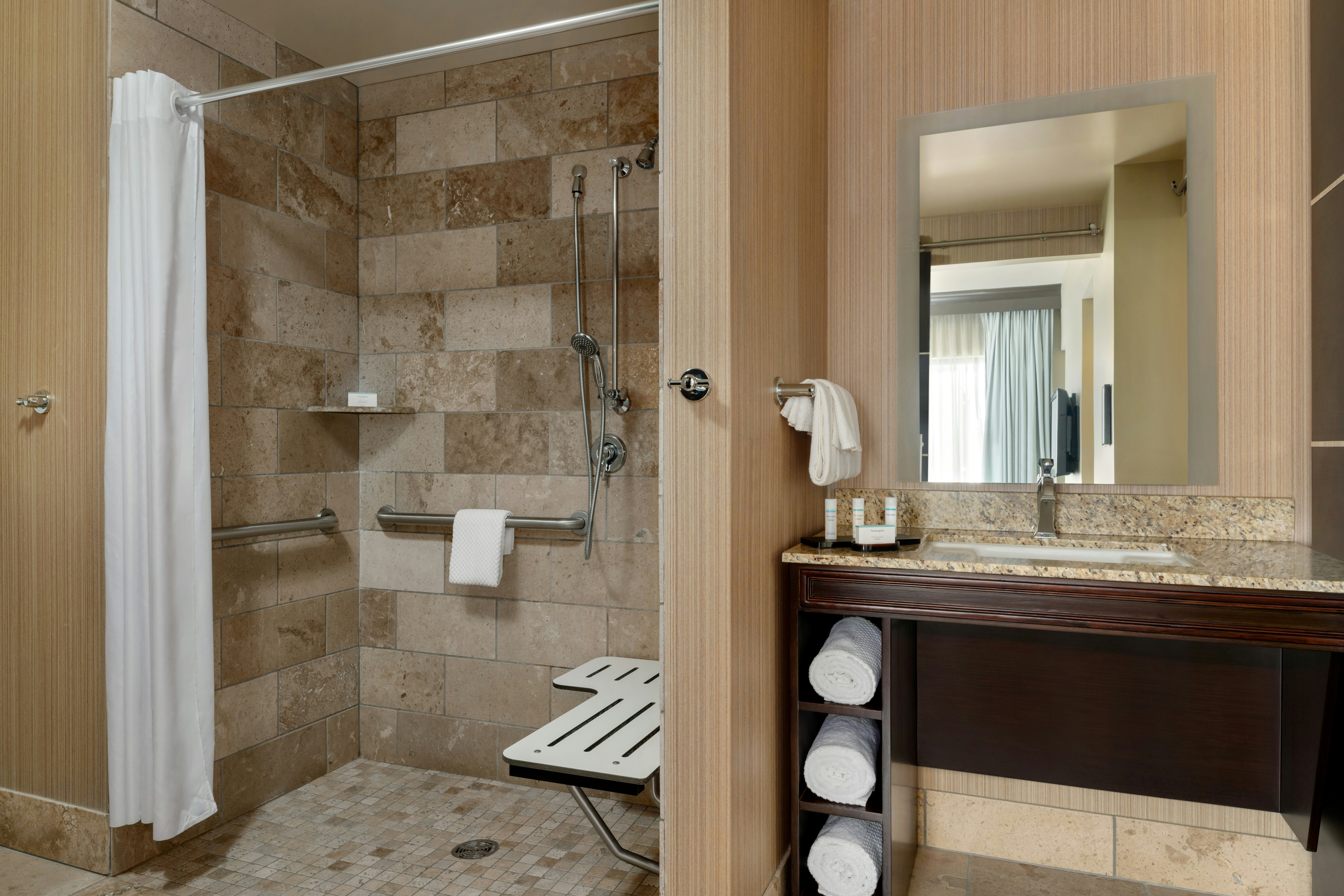 Embassy Suites by Hilton Salt Lake West Valley City 79/80