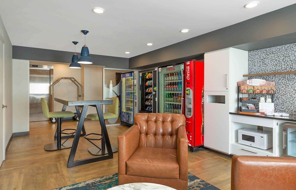 Extended Stay America Premier Suites - Providence - East Providence 32/49