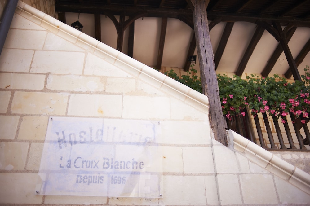 Hostellerie La Croix Blanche 38/50