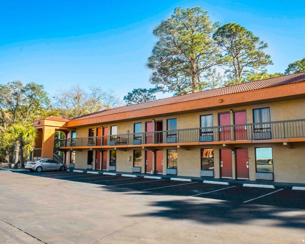 Econo Lodge Panama City St. Andrews 5/44
