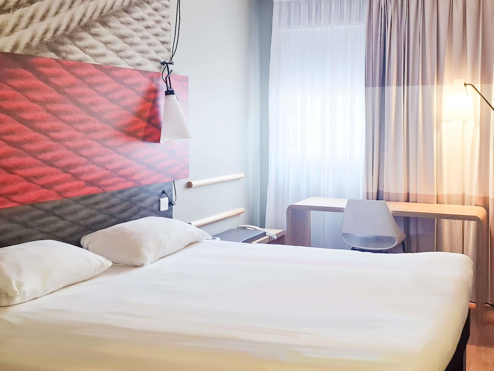 Ibis Dijon Centre Clemenceau 20/74