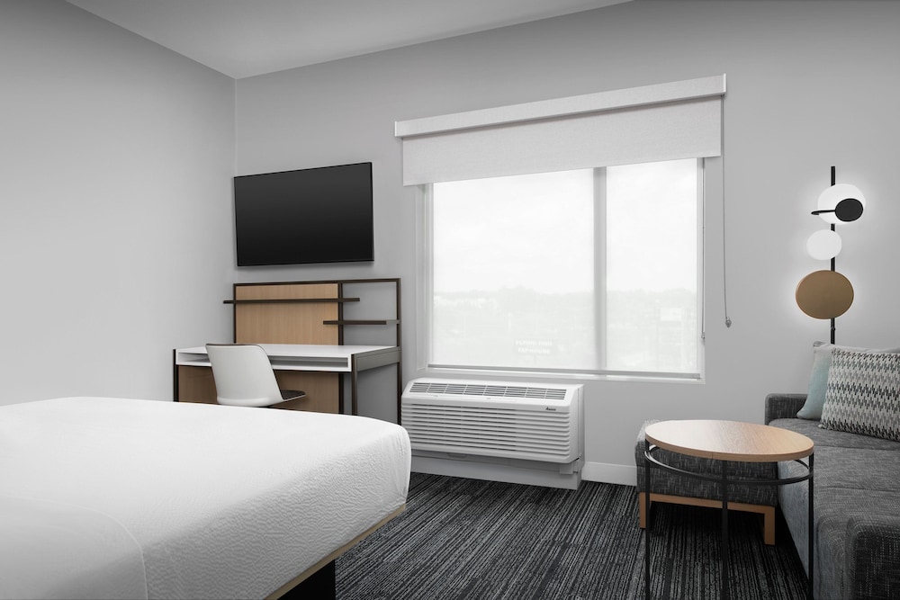 TownePlace Suites Jacksonville Airport 17/57