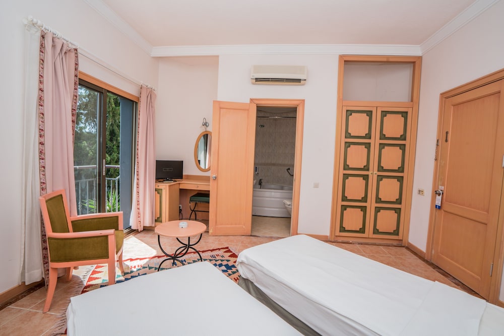 Amilla Beach Resort 26/50