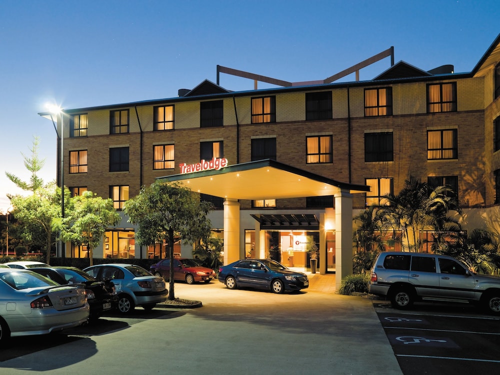 Mercure Brisbane Garden City 65/67