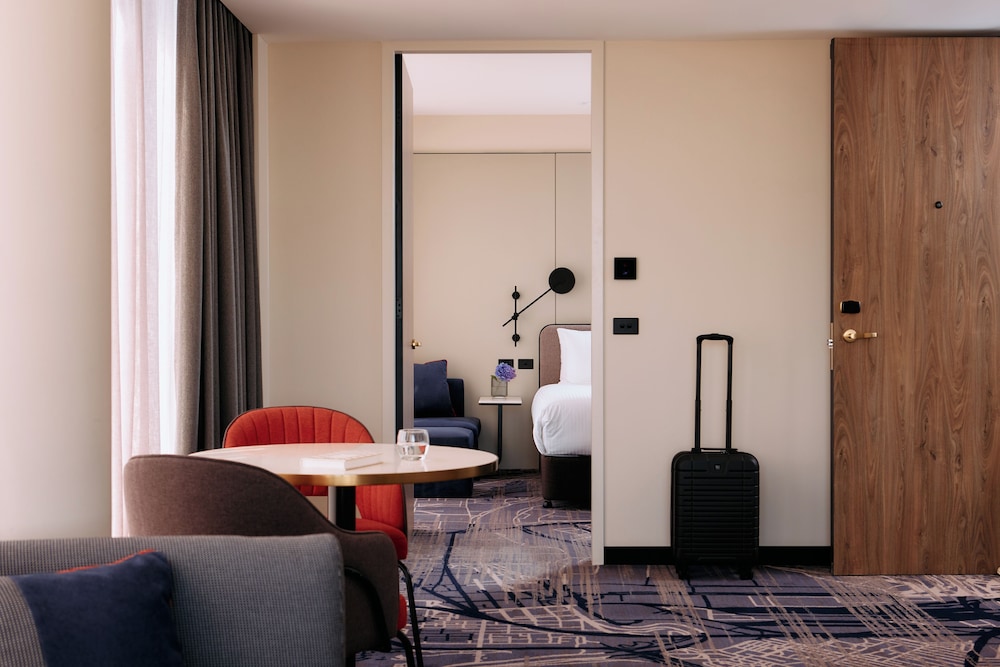 Mercure Melbourne Doncaster 63/70