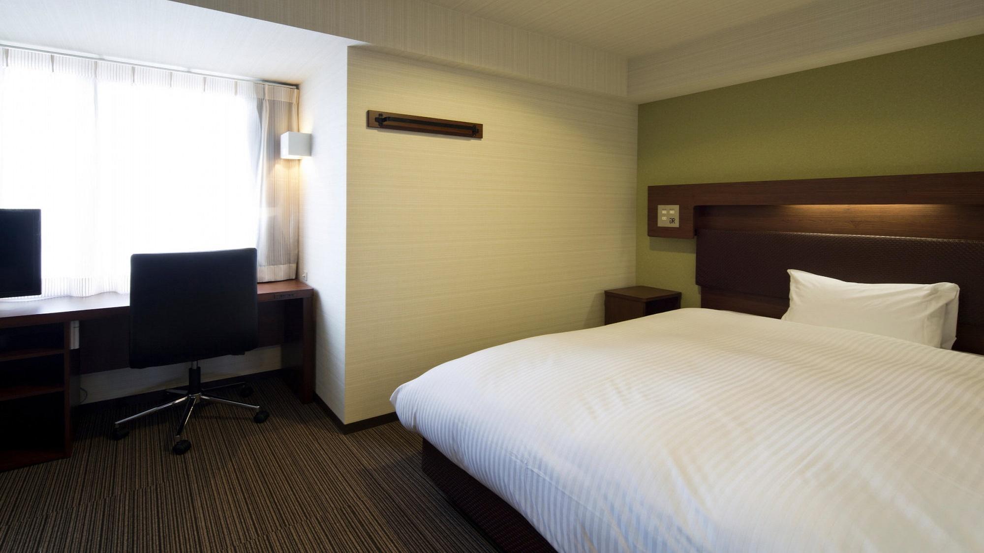 Single, Semi Double Bed, Smoking