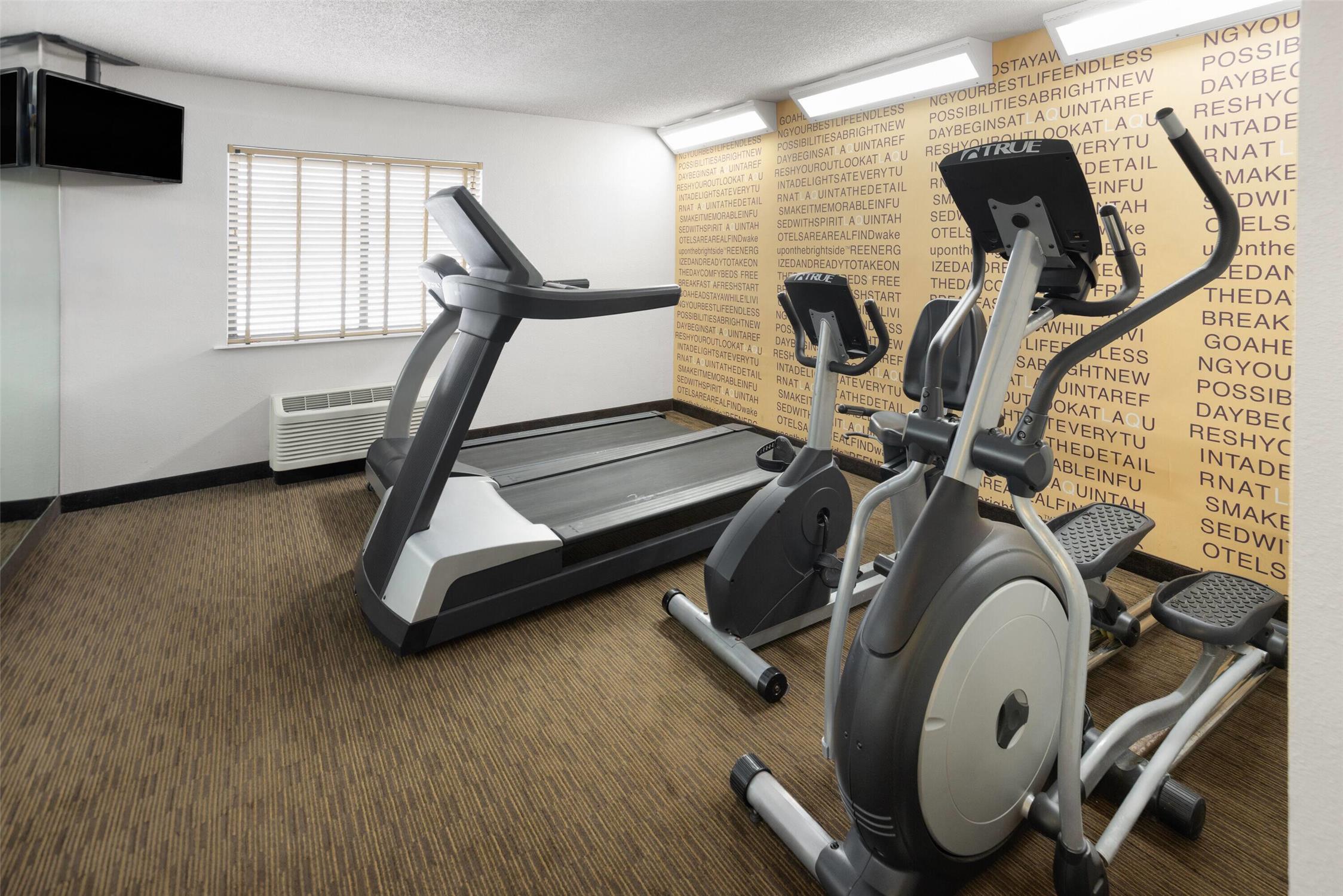 La Quinta Inn And Suites By Wyndham Mansfield Oh 15/27