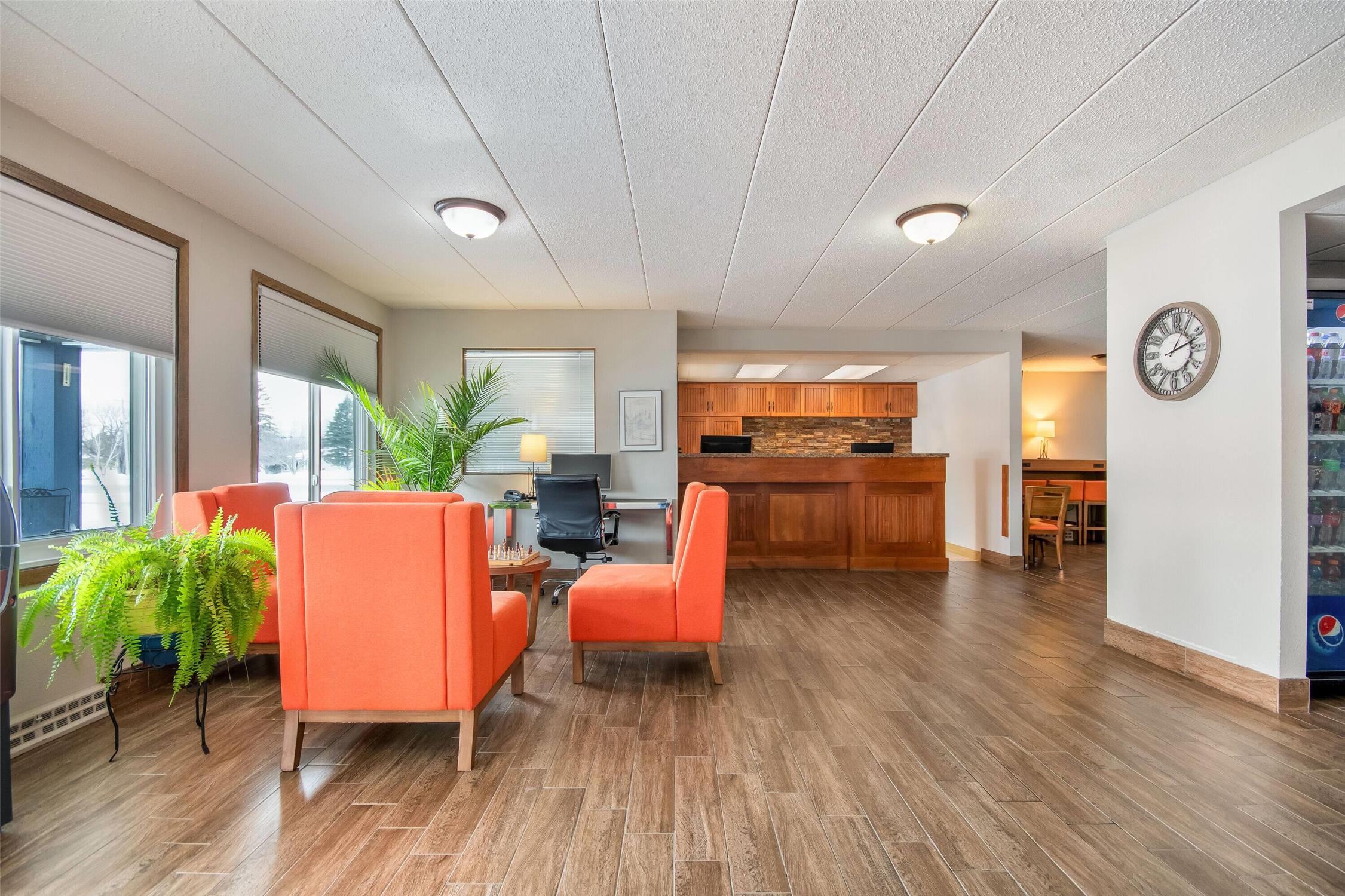 Days Inn by Wyndham International Falls 13/21