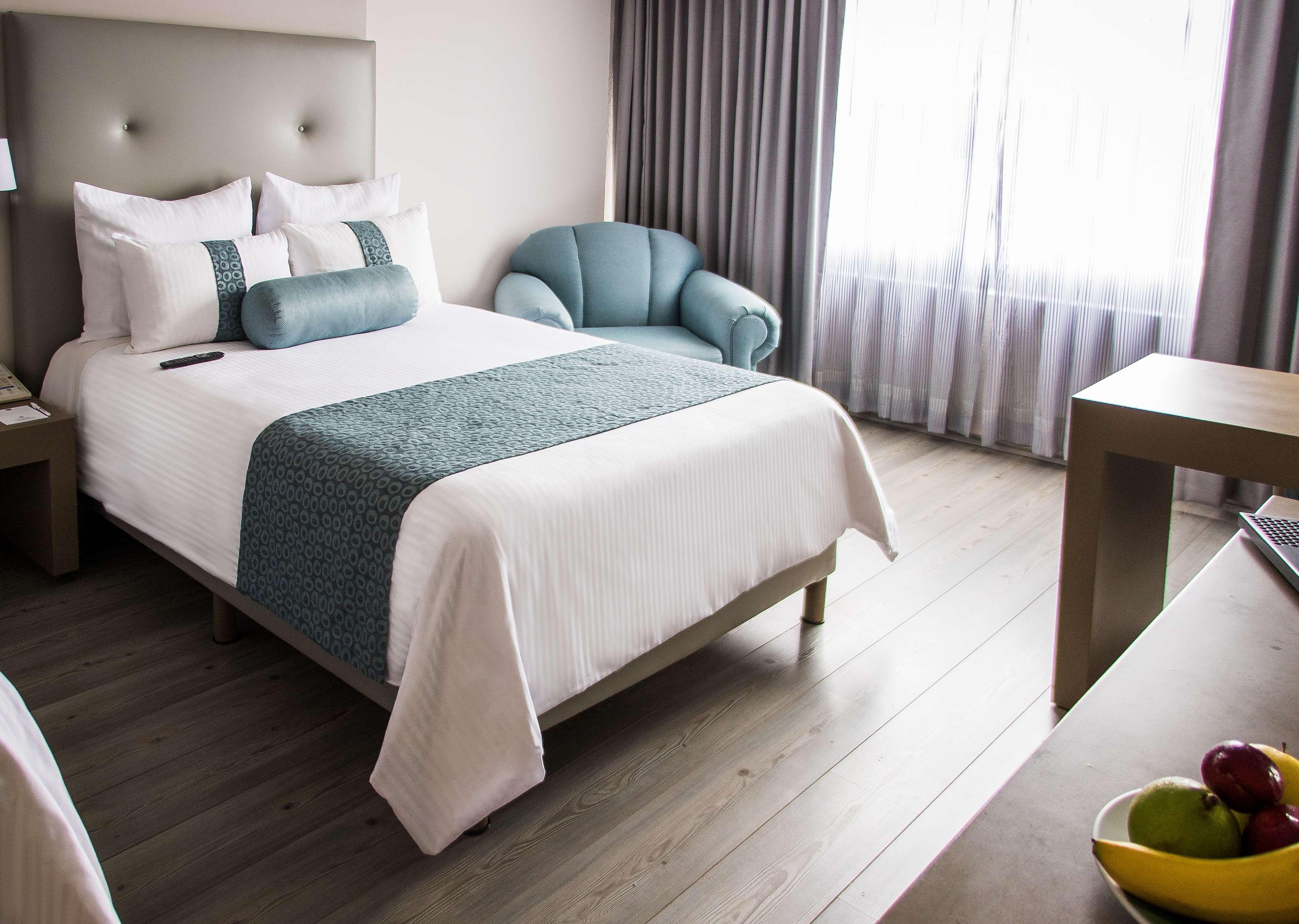 Presidential, Suite, King Bed, Executive Level, Living Area, Grand Cantalagua Hotel Morelia, BW Signature Collection 3/7