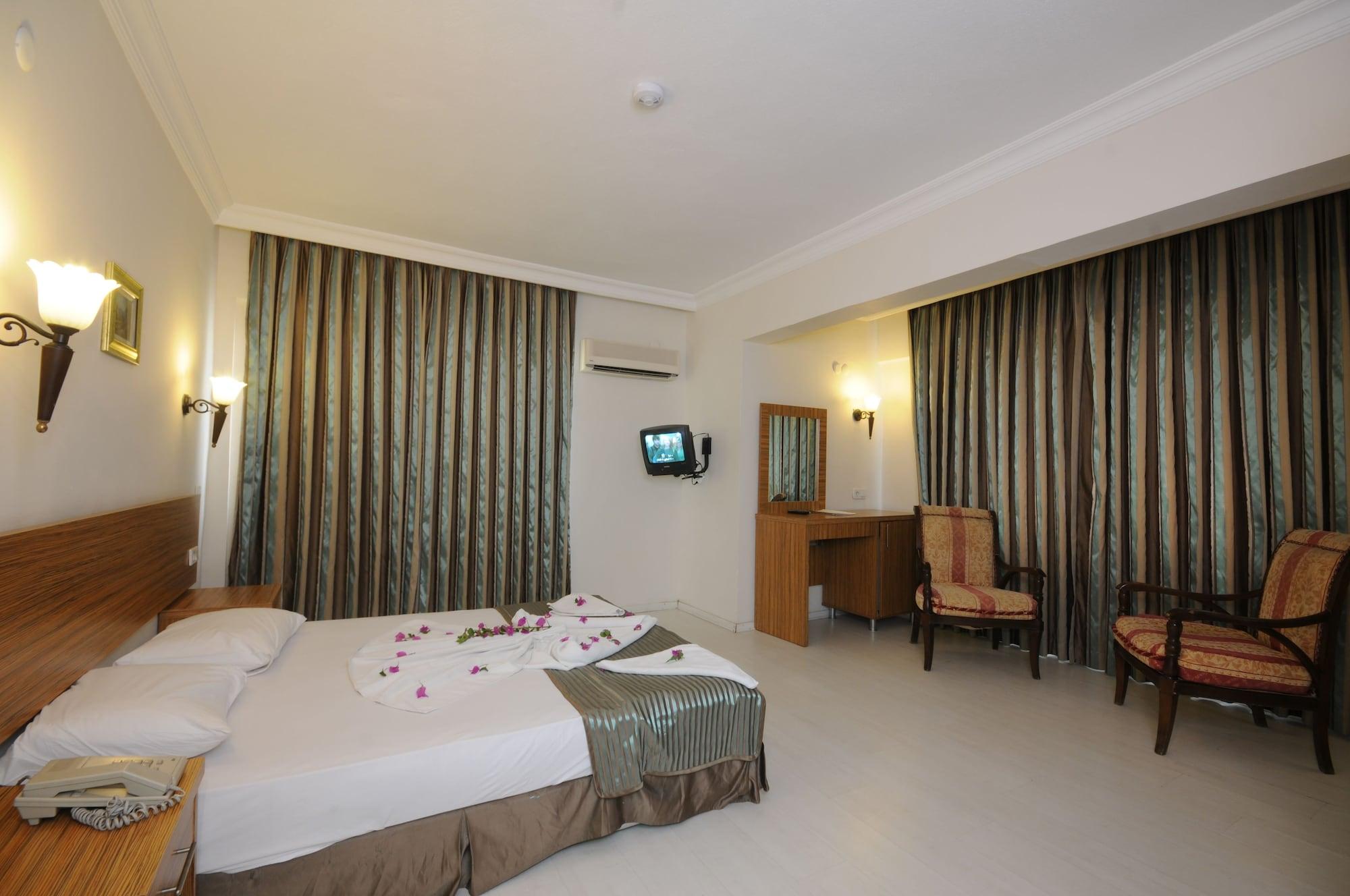 Mert Seaside Hotel 11/50