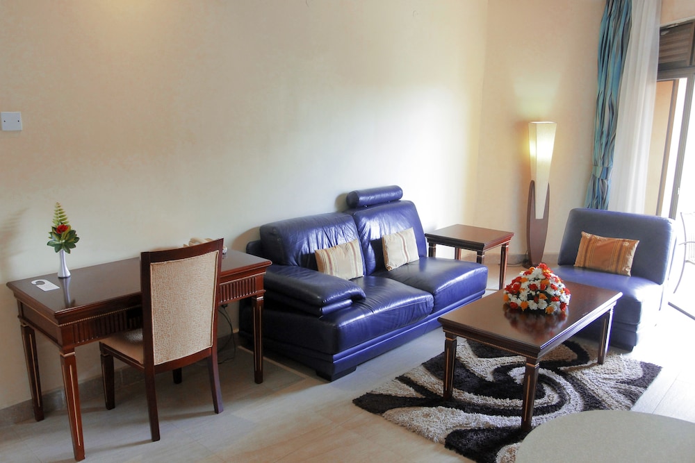 Royal Suites 30/47