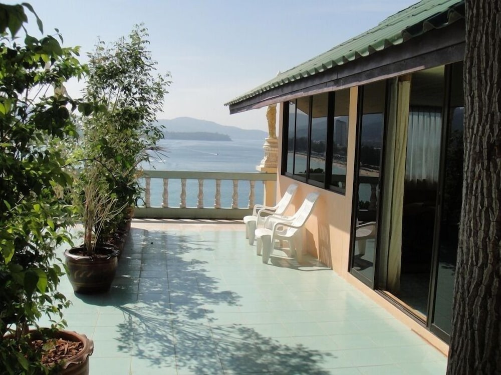 BAAN KARON HILL PHUKET RESORT 37/53