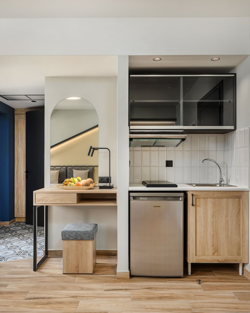 Pidna Apartments 6/23