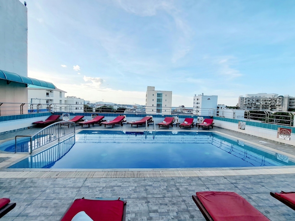Thipurai City Hotel in HUA HIN - CHA-AM