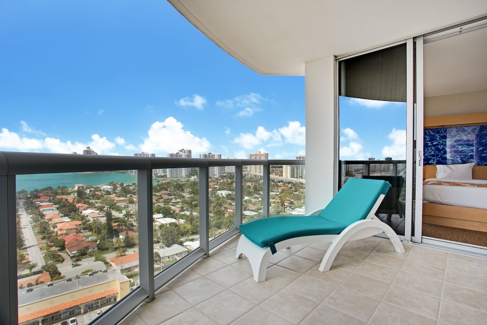 Marenas Beach Resort 40/71