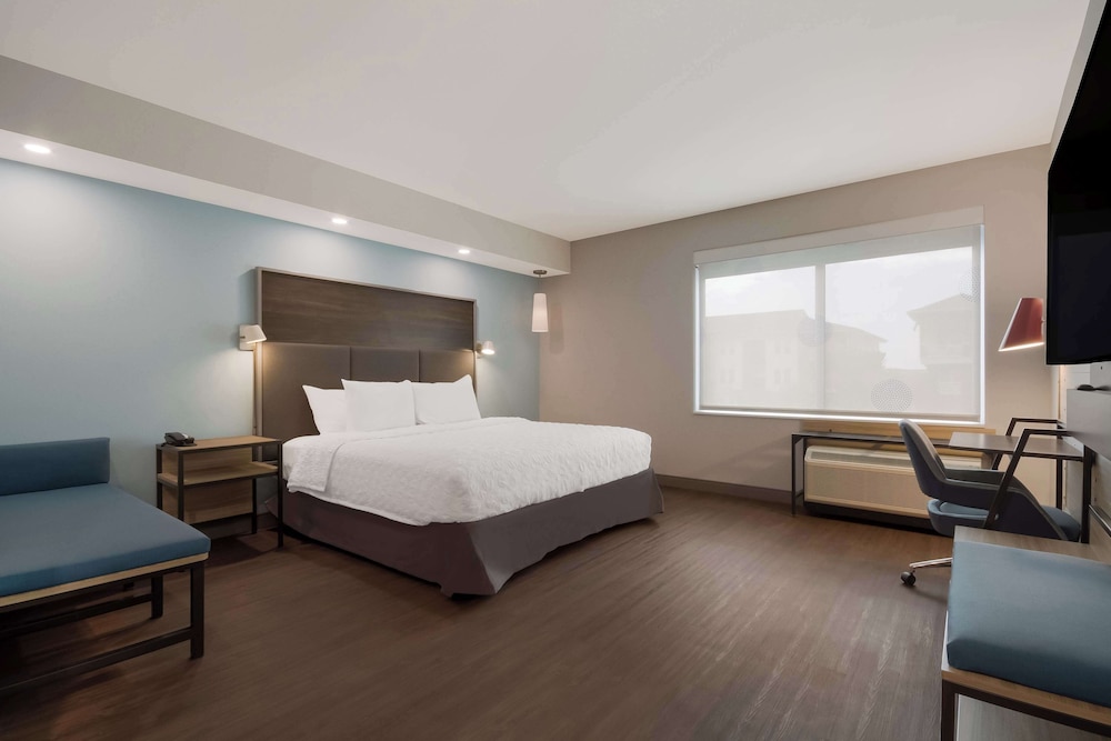 ROOM, KING BED, ACCESSIBLE