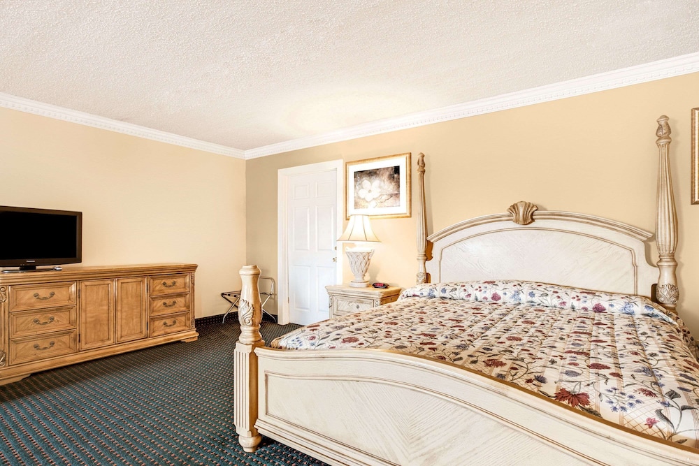 Knights Inn Mount Laurel 7/17