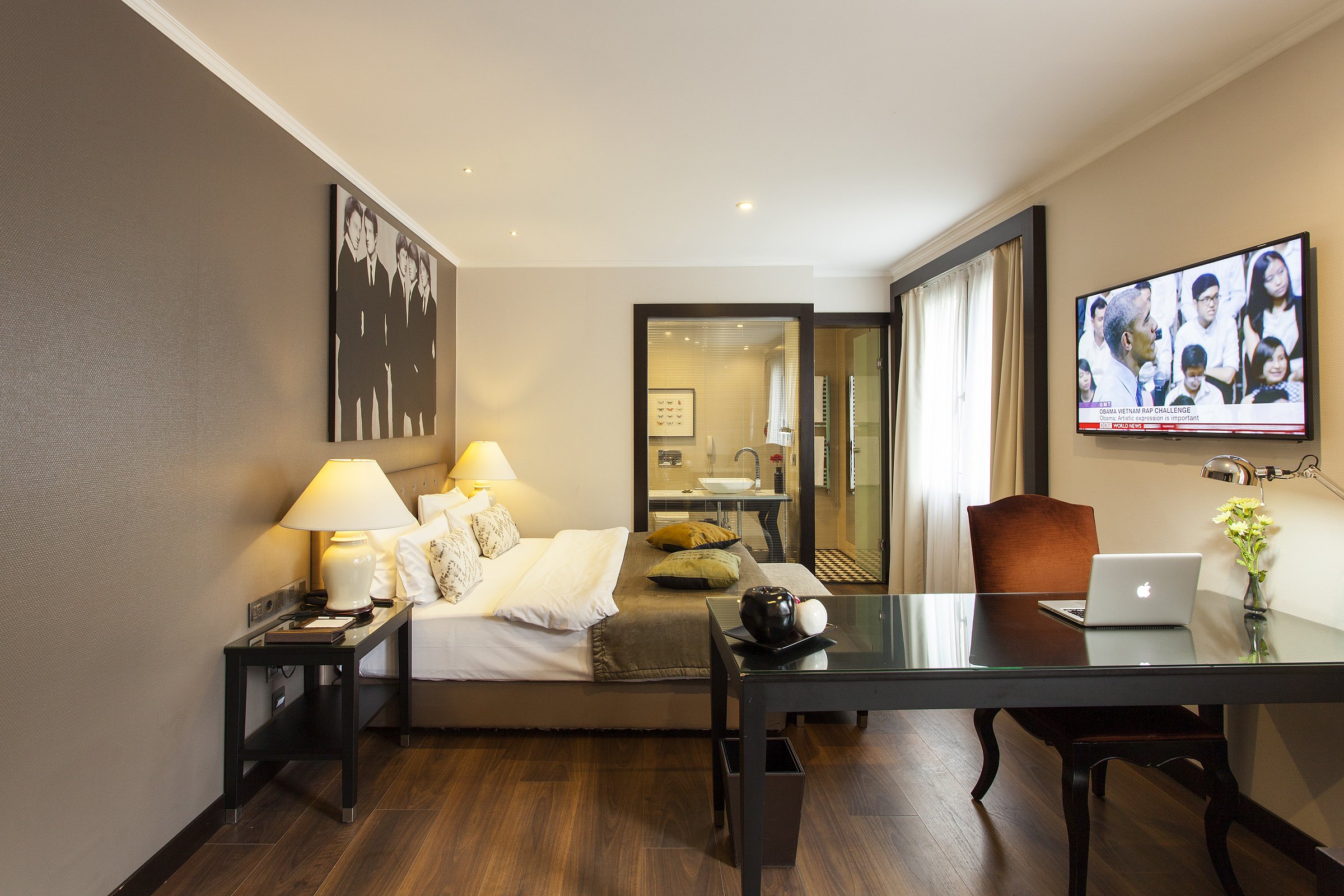 Grand, Deluxe, Double Bed