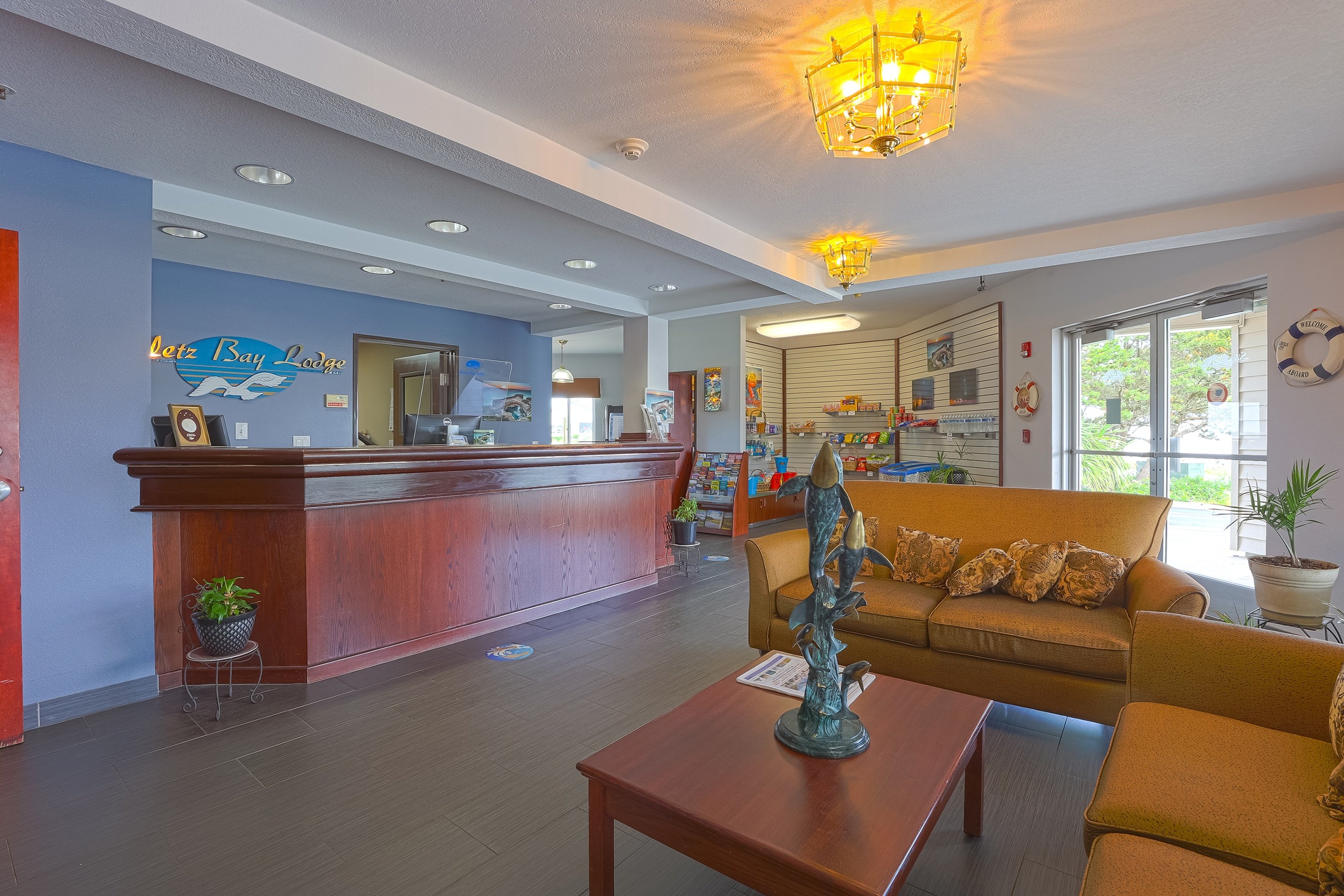 Siletz Bay Beachfront Hotel by OYO Lincoln City 12/71