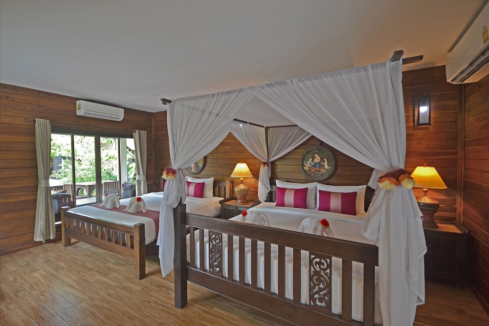Thai Thai Sukhothai Resort 30/68